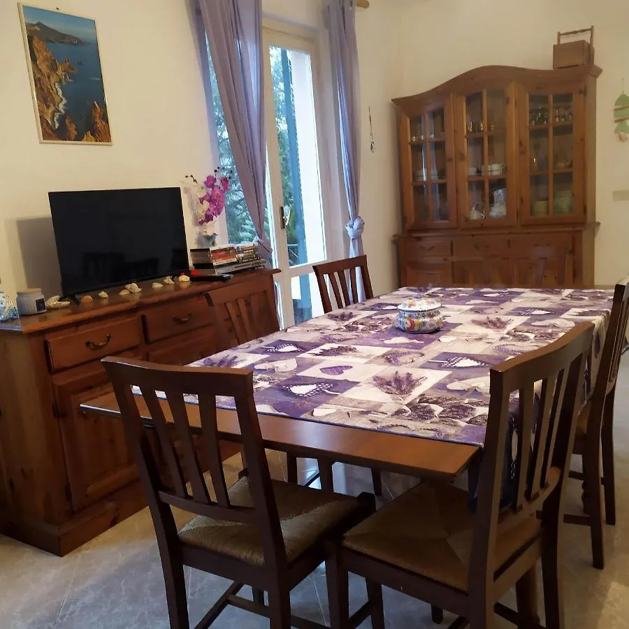 Noemi Apartment 5 Lands Paradise Levanto