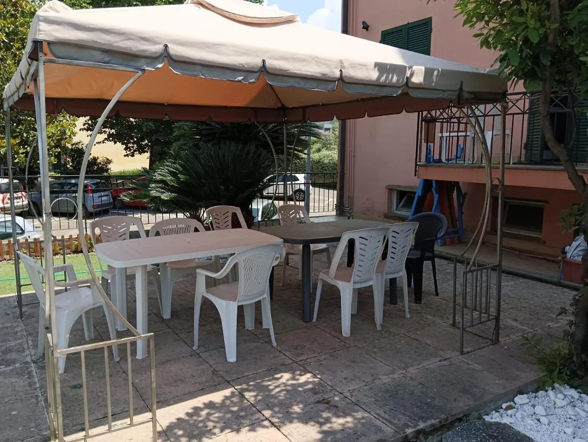 Noemi Apartment 5 Lands Paradise Levanto